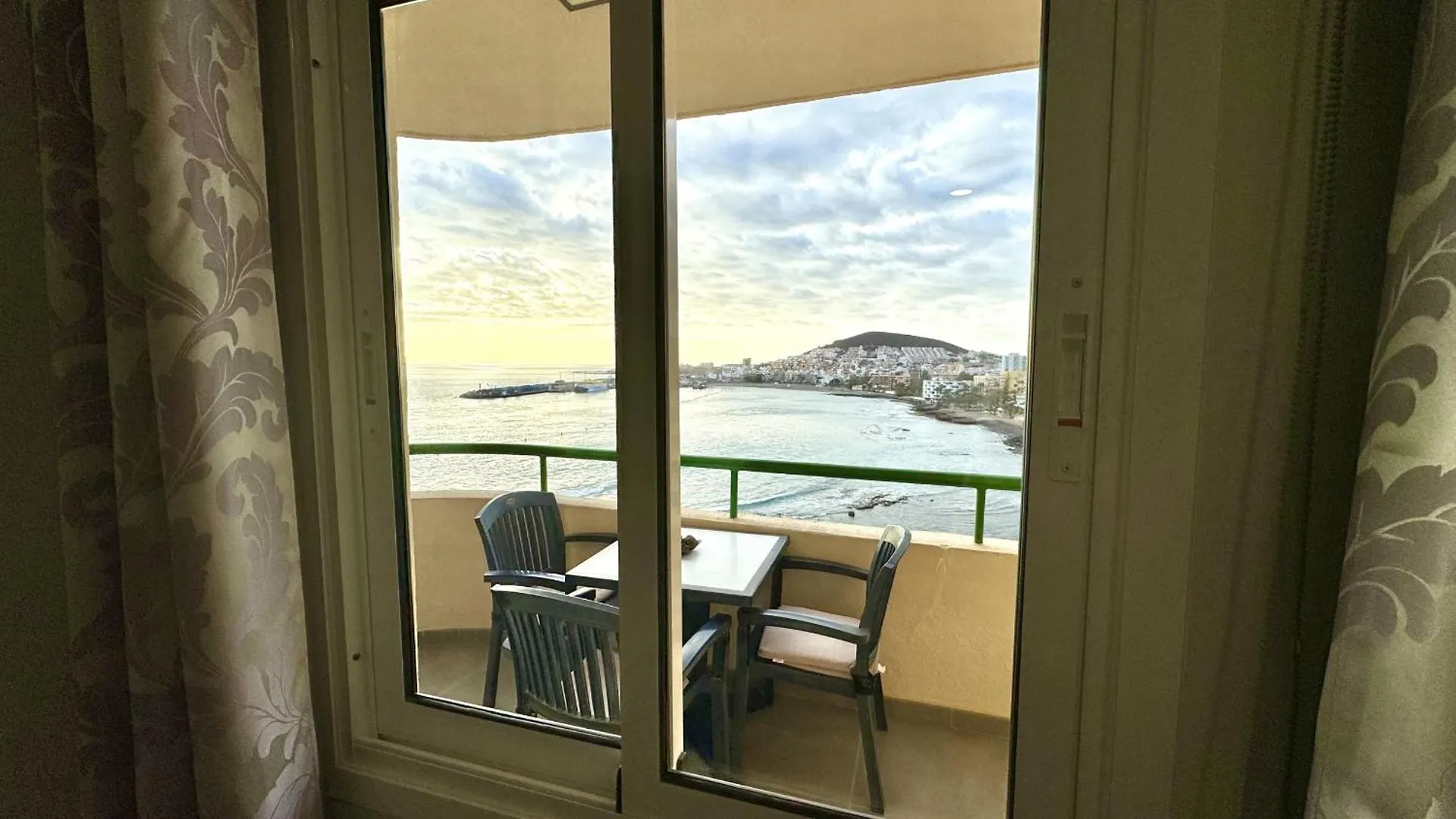 Apartament Costamar Infinite Sea Views By Deihu Experiences Los Cristianos  Los Cristianos (Tenerife)